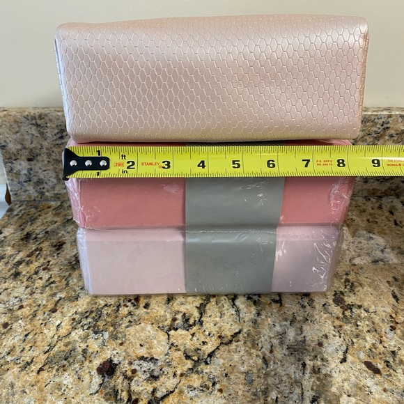 Bvlgari Parfums Cosmetic Pouch (NWOT) - Picture 11 of 13